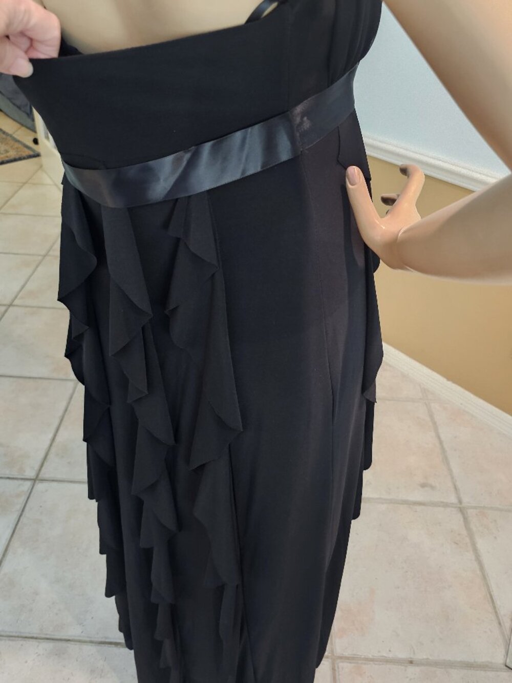 Betsy & Adam Black Halter Style Evening Gown size 14 Large Stretch Prom Wedding - Picture 10 of 16